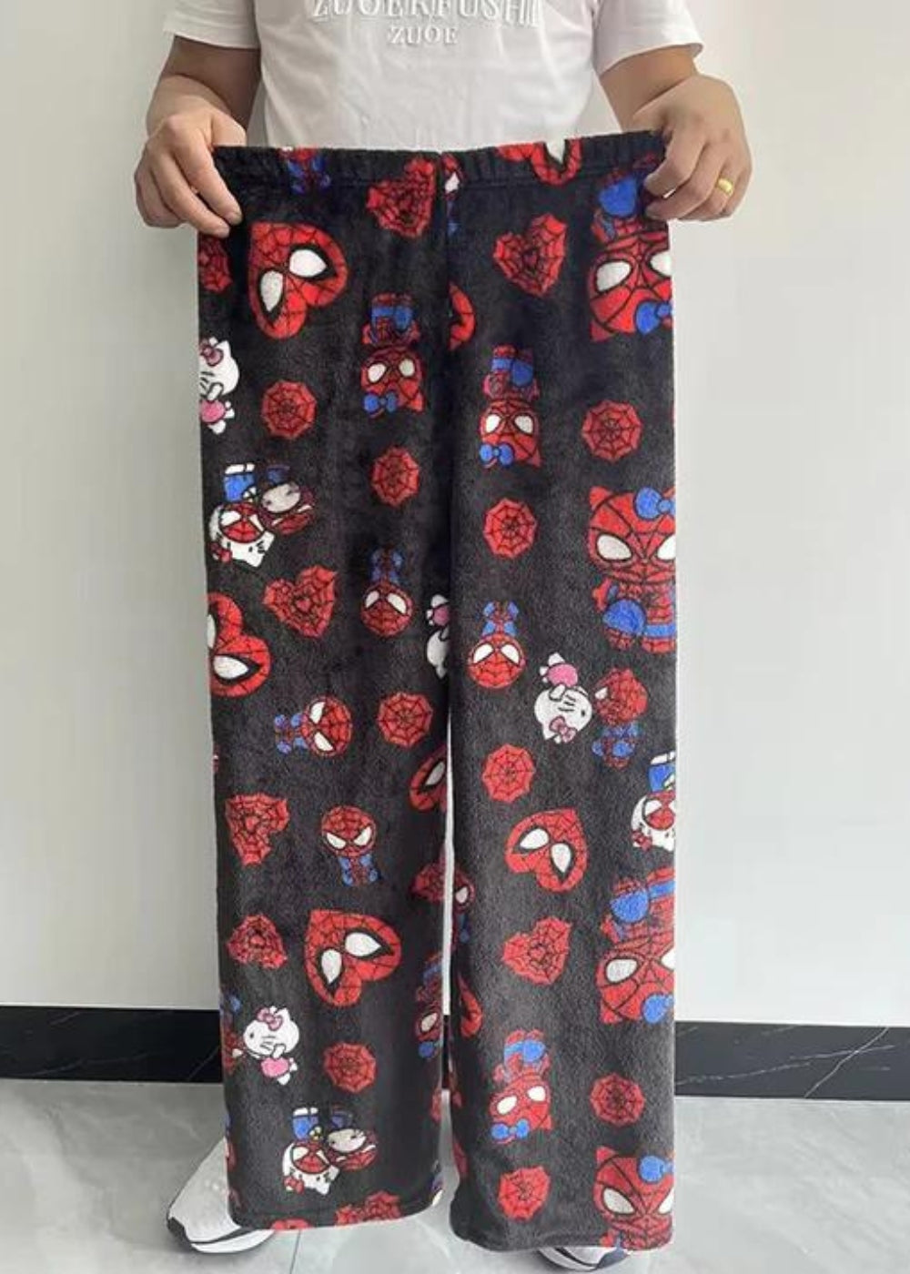 Pijama holgado de Hello Kitty Spider-Man