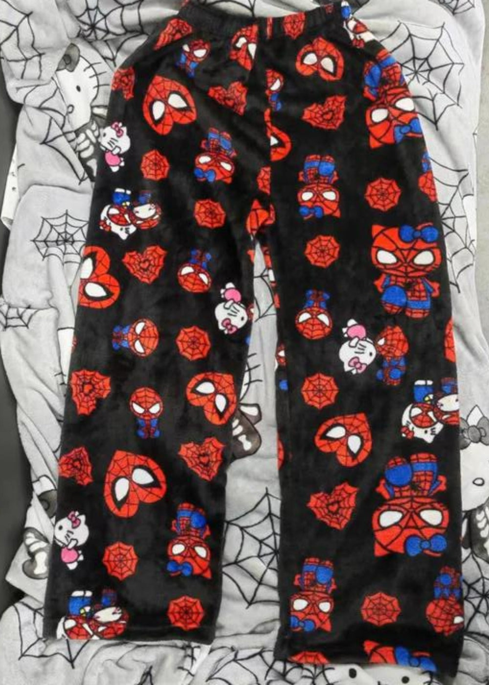 Pijama holgado de Hello Kitty Spider-Man