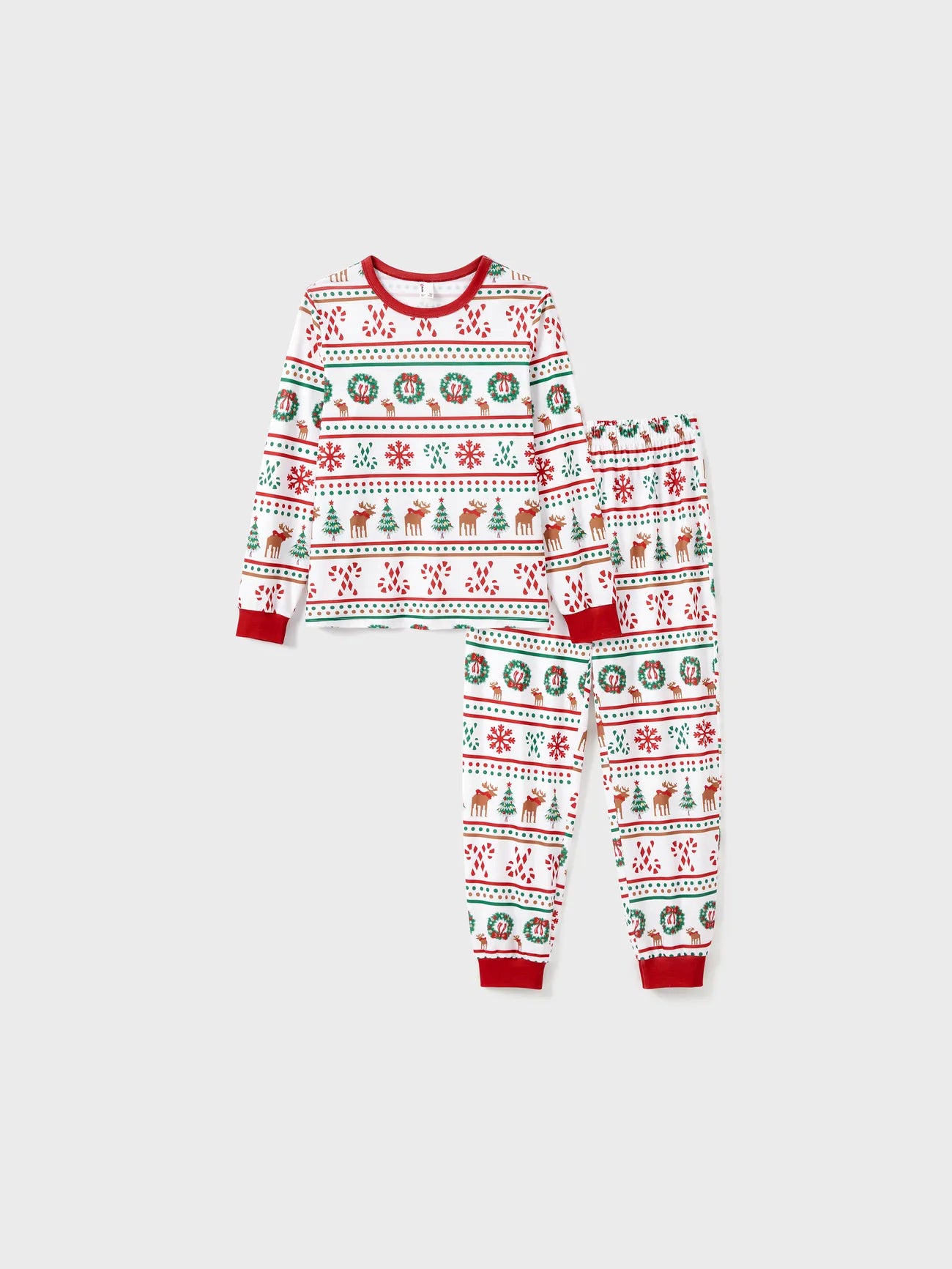 Conjunto de pijama familiar a juego con estampado de árbol de Navidad