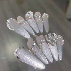 Handgefertigte High-End-Rüstung