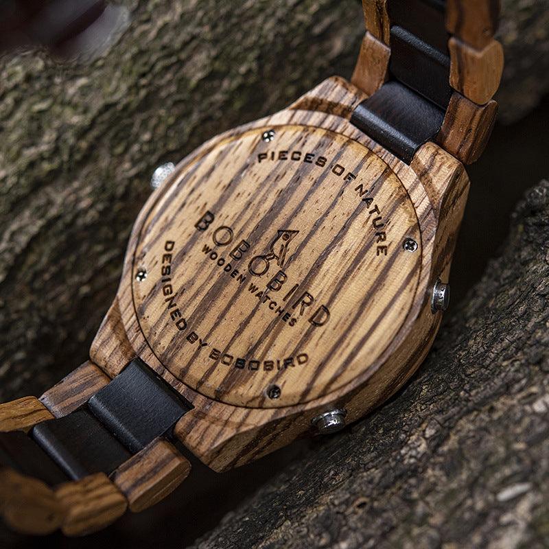 Reloj de madera informal