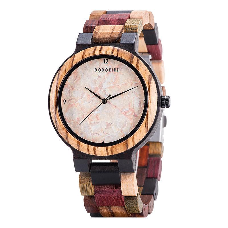 Reloj de madera informal