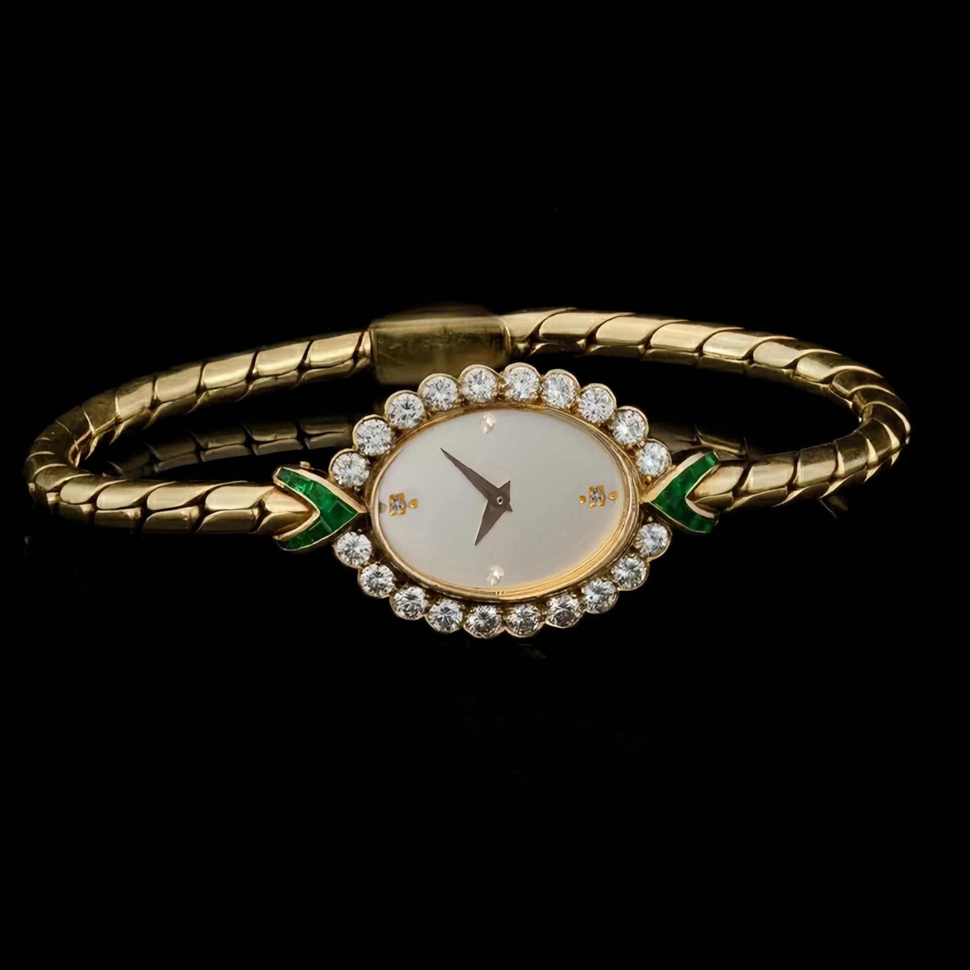 European Small Gold Watch Handmade Inlaid Rhinestone Middle Ancient
