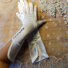 Guantes de satén para vestido de novia de fotógrafo de estudio