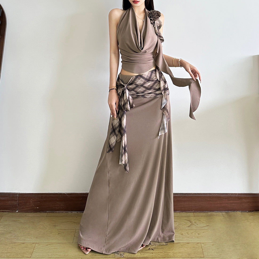 Neck-wrap Top With High-Waisted Half-Length Skirt Set