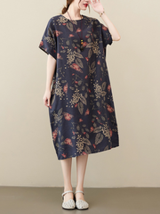 Kurzes, ausgestelltes Kleid mit Puffärmeln und gesmokten Taillen