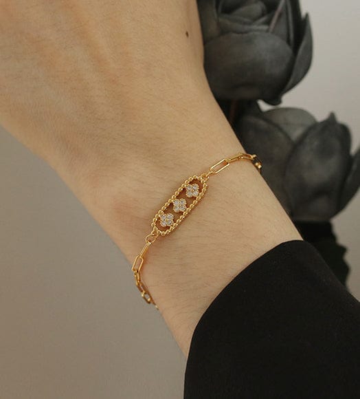 18 Karat vergoldetes Armband mit dreifacher Blume