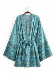 Kimono corto con estampado floral, color verde, de algodón, largo corto, tipo kimono. 