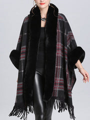 Extravaganter Cape Cardigan mit Quastenborte und weitem Ausschnitt