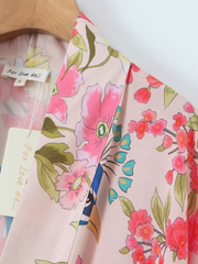 Hermosa chaqueta kimono de manga corta con estampado largo para fiesta