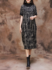 Vestido midi de punto con cuello medio y estampado de camuflaje a la moda