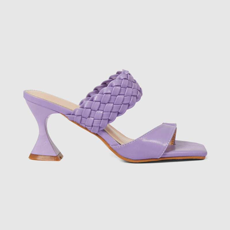 Sandalias gruesas con tiras trenzadas en morado