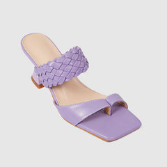 Sandalias gruesas con tiras trenzadas en morado