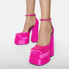 Dicke High Heels Schuhe 