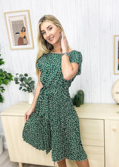 Vestido plisado con estampado floral