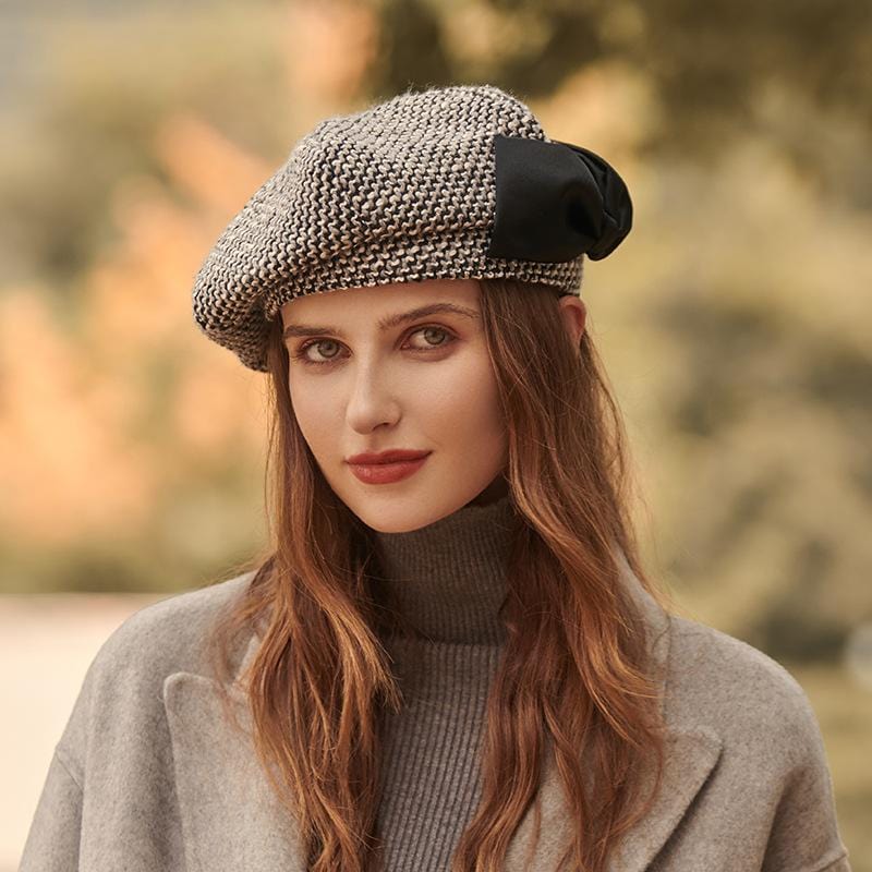 Reversed Bow Textured Beret