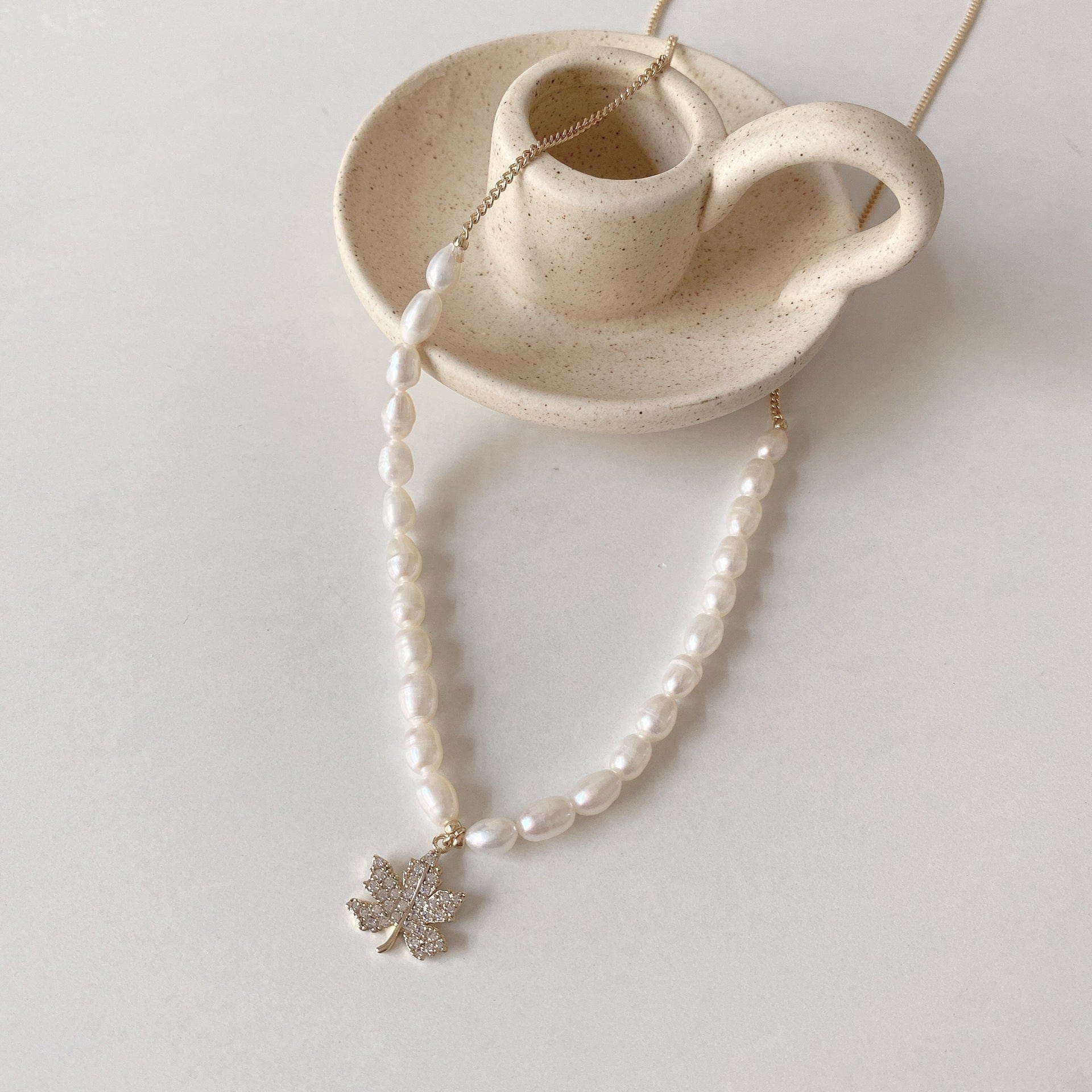 Maple Leaf Charm Pearl Necklace