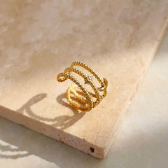 Dreilagiger, 18 Karat vergoldeter Ring mit Mond und Sonne