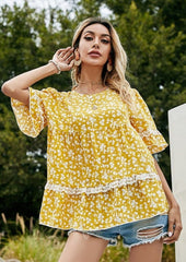 Blusa con ribete de encaje y estampado floral 