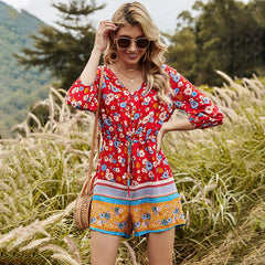 Mono bohemio rojo con estampado de amor