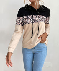 Dreifarbiger Hoodie mit Leopardenmuster 