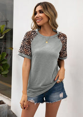 Zweifarbiges Basic-T-Shirt mit Leopardenmuster 