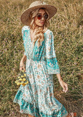 Mehrfarbiges Boho-Kleid mit V-Ausschnitt und Blumenmuster 