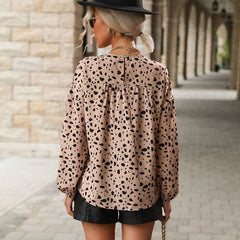 Blusa con cuello en V y estampado de guepardo