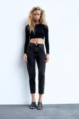 Schmal geschnittene High Rise-Jeans im 90er-Stil