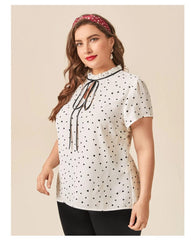 Blusa con lazo y estampado de corazones