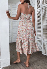 Vestido floral con escote halter en V y cintura fruncida