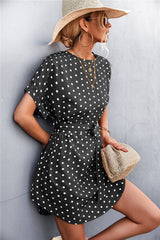 Kleid mit Polka Dots und abgerundetem Saum