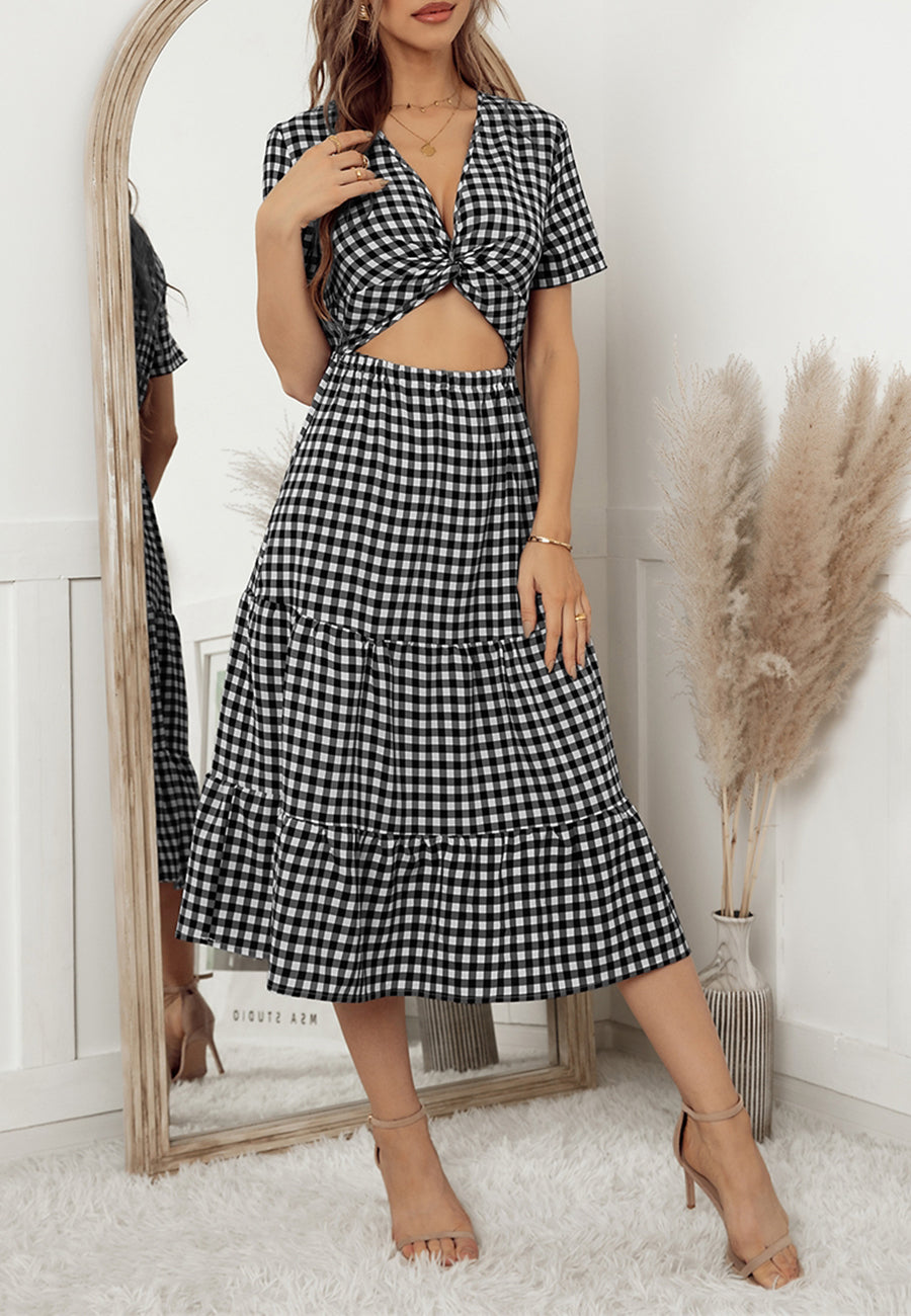 Vestido con estampado de cuadros vichy y parte delantera retorcida