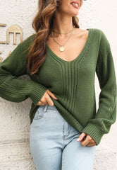 Strickpullover mit tiefem V-Ausschnitt