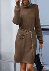Vestido tipo suéter con cuello alto, abertura y canalé