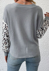 Mehrfarbiger Strickpullover mit Farbblock