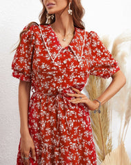 Vestido con cuello caído y estampado floral 