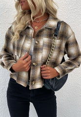 Chaqueta con botones y estampado de cuadros 
