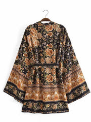 Bata tipo kimono de algodón, corta, con estampado floral, color negro