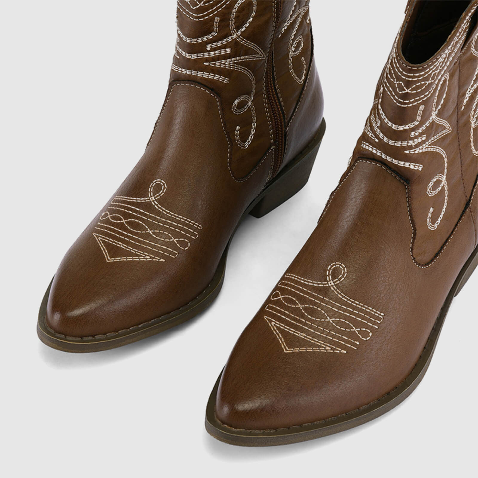 Botines de vaquero estilo western, botines de tacón bajo estilo vaquera