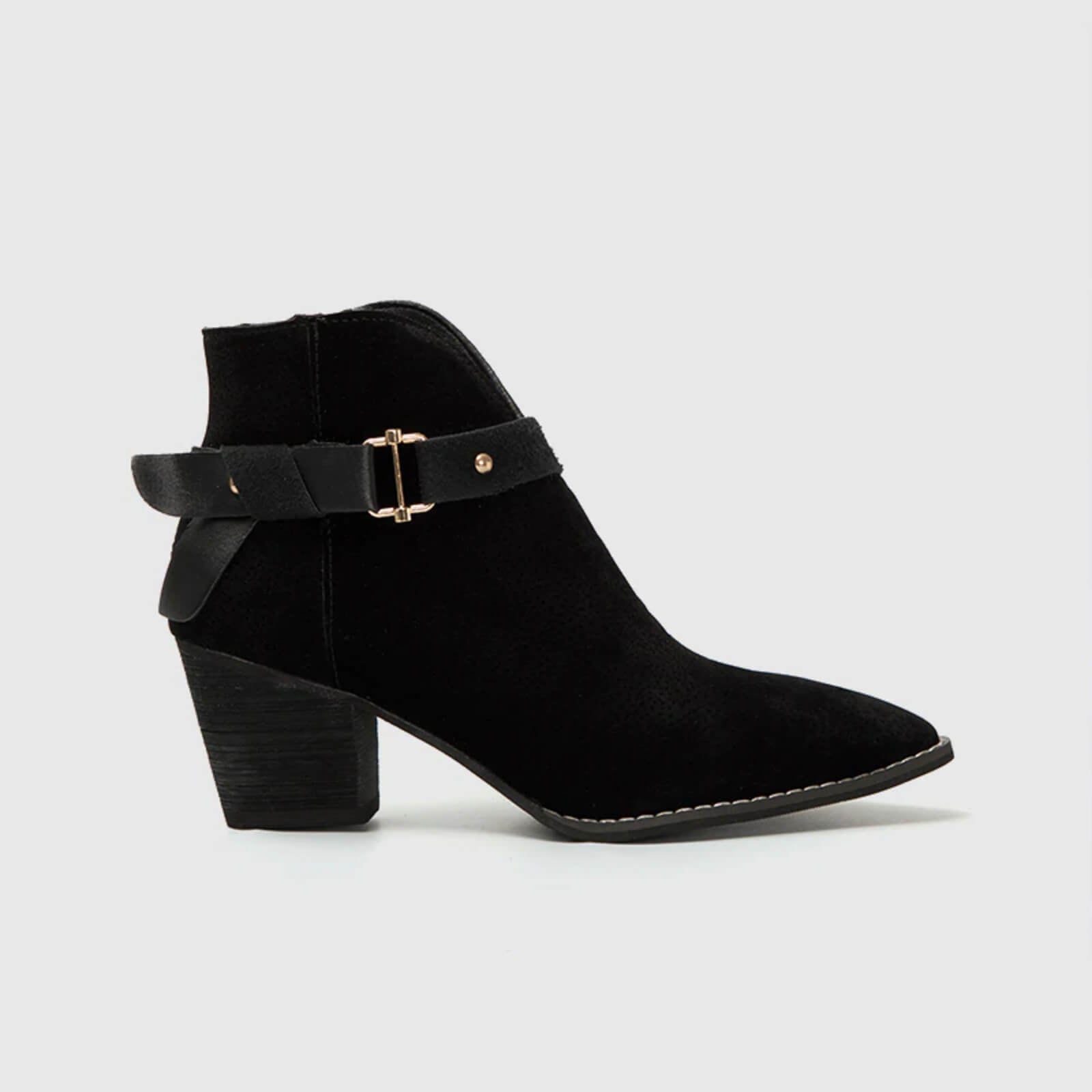 Cutout Pointed Chunky Heels Ankle Booties With Strap