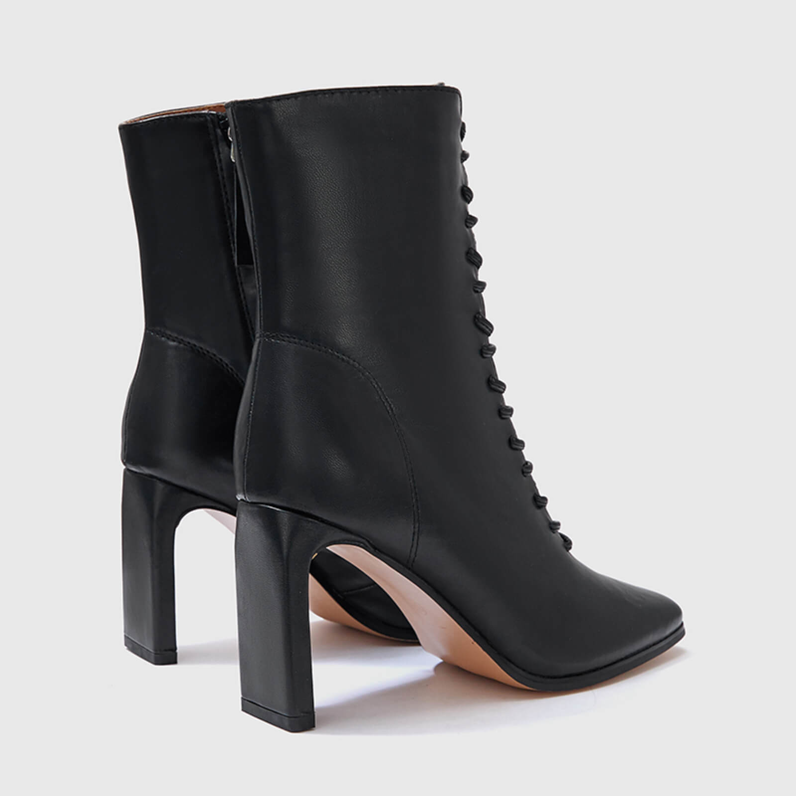 Botines elegantes con cordones y tacón de bloque fino 