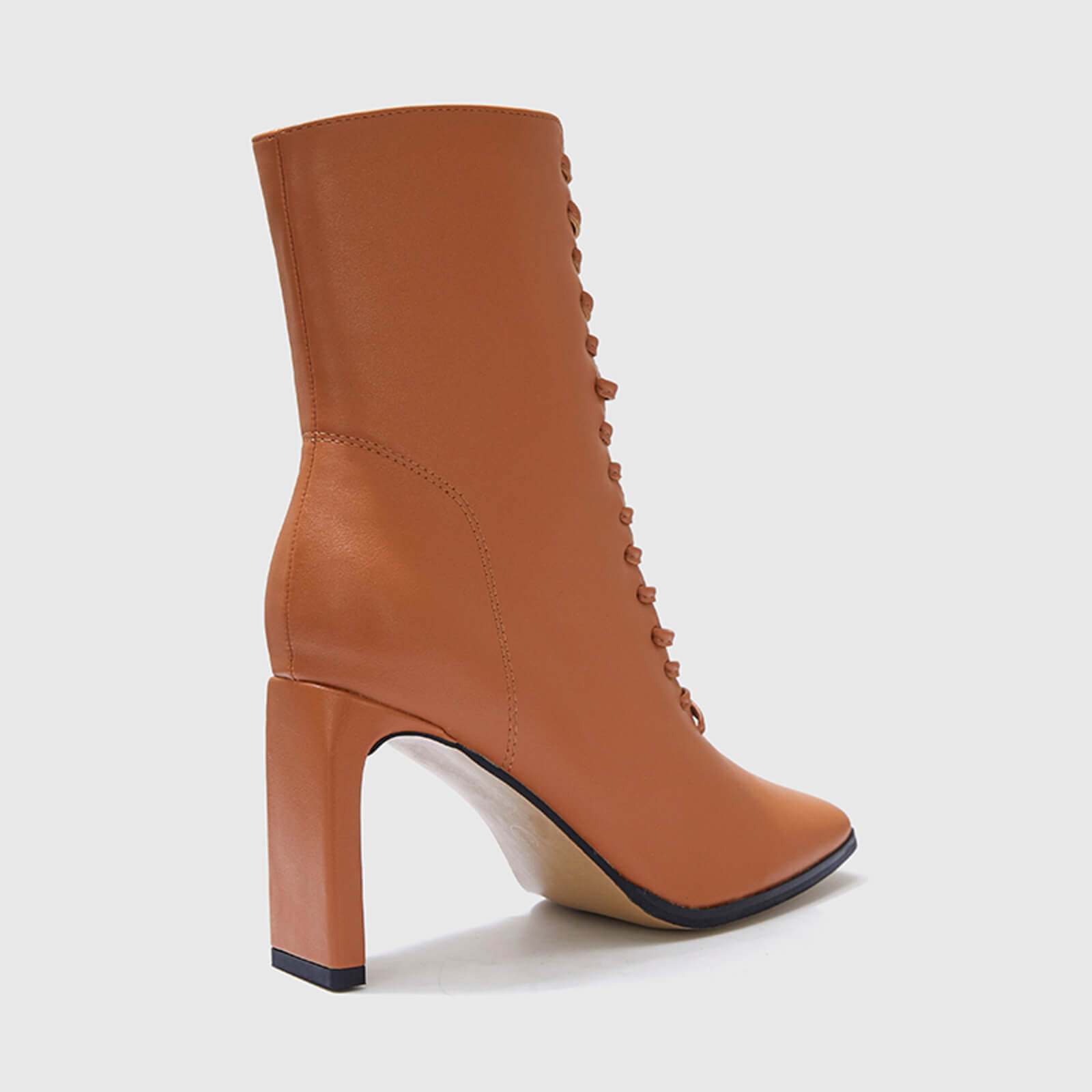 Botines elegantes con cordones y tacón de bloque fino 