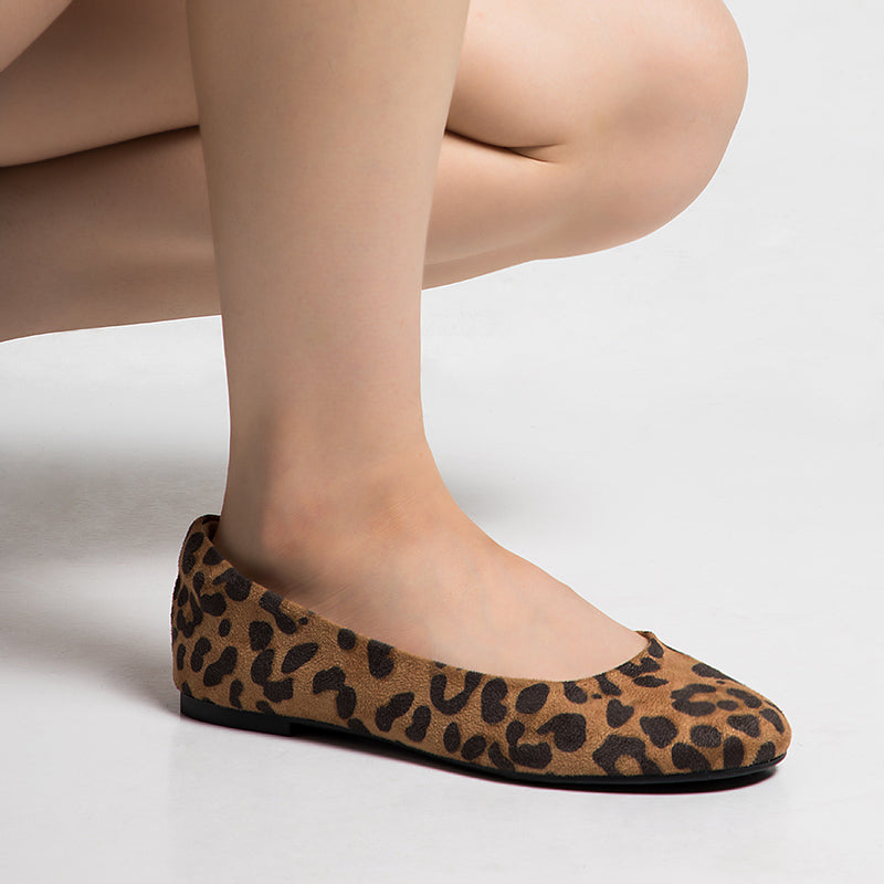 Zapatos planos de ballet con estampado de leopardo 